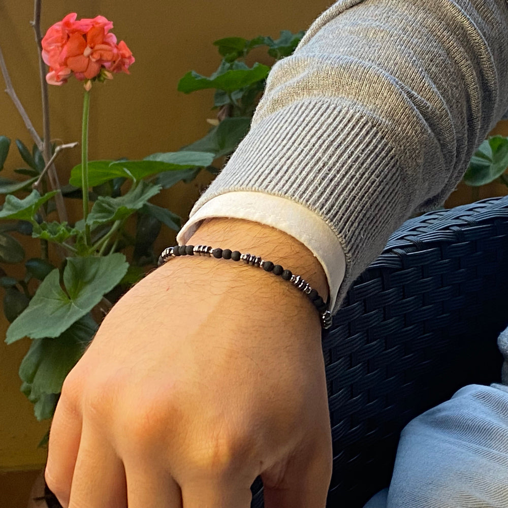 Bracciale indossato Unisex Pietre Laviche Nere Ematite