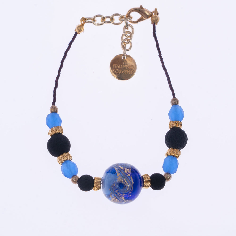 Bracciale di ungioielloperte.com con perla centrale in vetro di Murano blu e perline in pietra lavica
