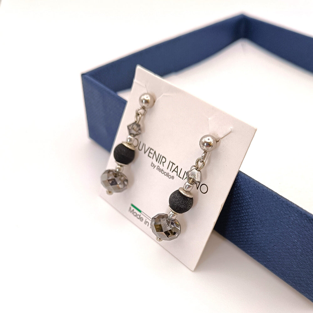 Orecchini con pietra lavica e perle vetro nero - ungioielloperte